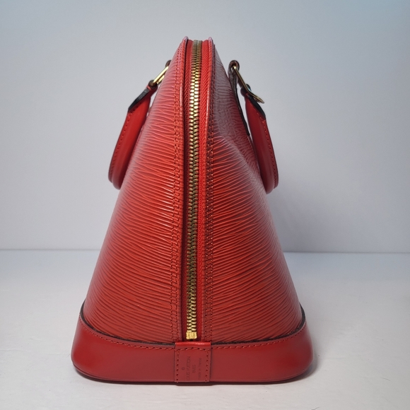 Louis Vuitton Vintage 1996 Red Epi Alma PM - Picture 6 of 17